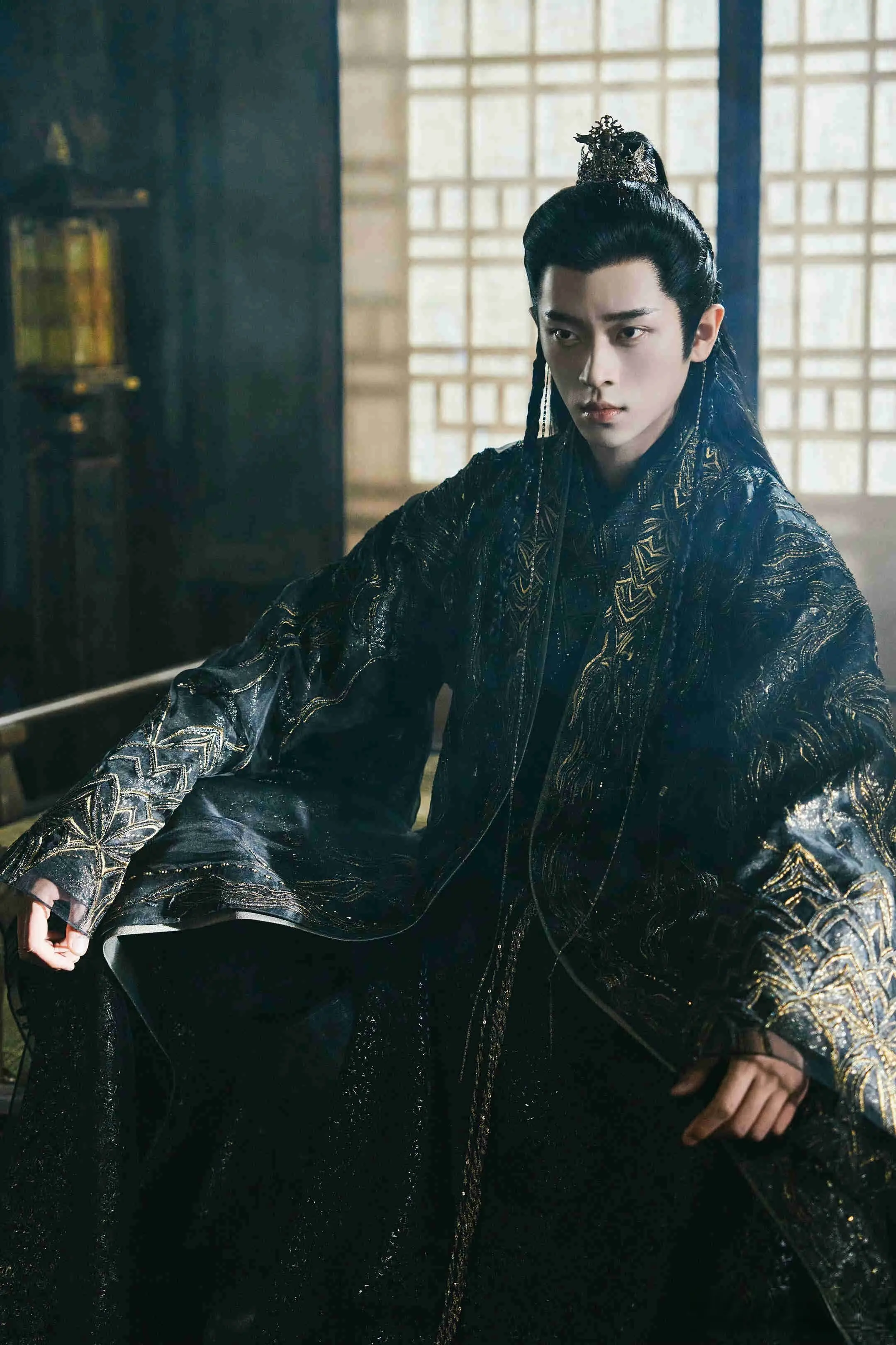 京融实配 被郭敬明捧红，长相酷似陈冠霖，演男主熄火，丞磊的问题出在哪里